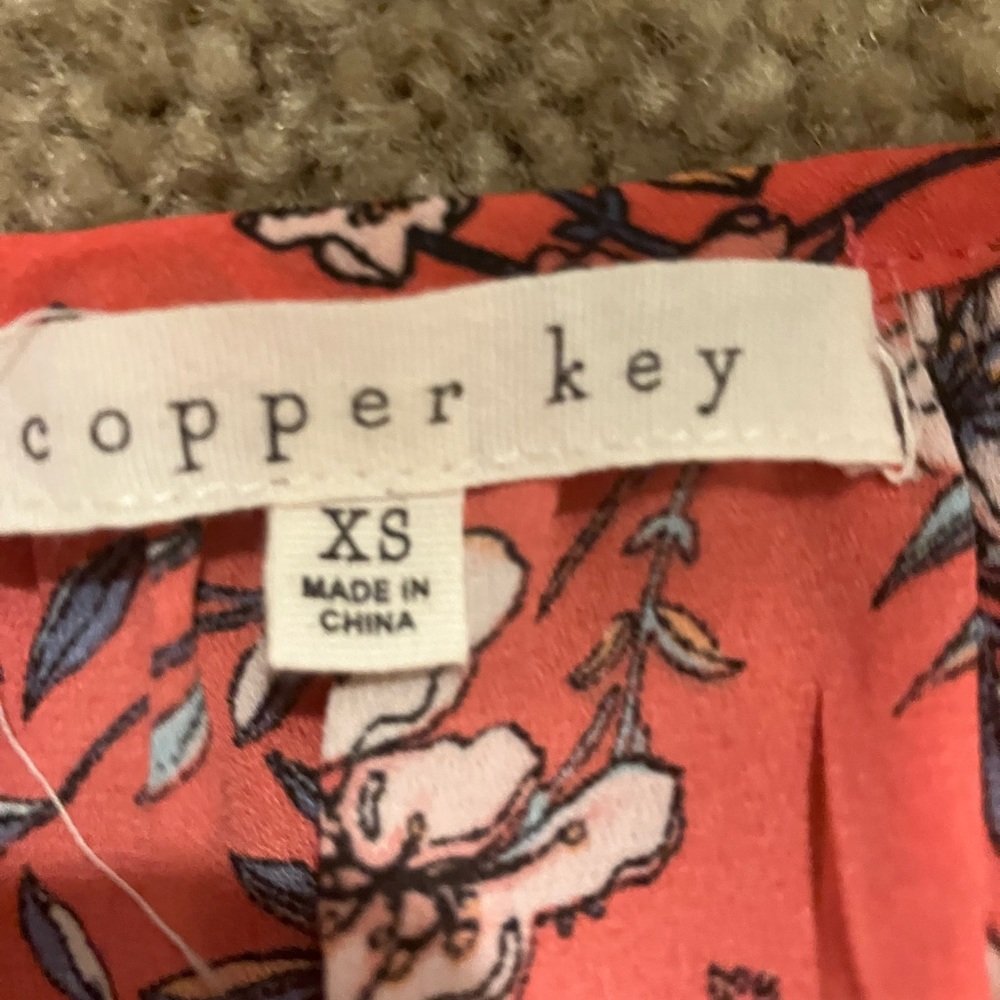 Copper Key (Dilliards) Top - Picture 2 of 2